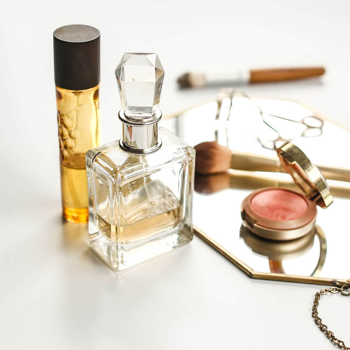 3 Ingredients to Consider and Avoid in Clean Makeup