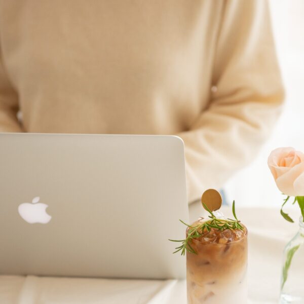 How to make your Online Business or Service Look More Professional. Build brand and services online