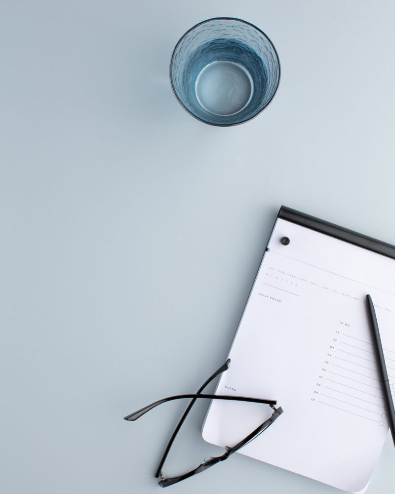 Stationery styled stock photography for overlaying stationery designs. Styled stock photography for creative businesses a collaboration between Mae Mae Co and the SC Stockshop.